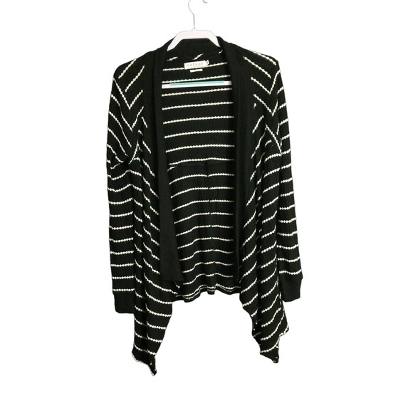 Velvet by Graham & Spencer for Anthropologie Women Size Medium Sweater Cardigan - Picture 1 of 7